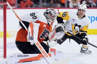 NHL | Vladař vychytal třetí výhru Philadelphie, zápas zpestřila hromadná bitka - Sport.cz